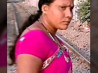Desi Aunty Broad in the beam Gand - I penetrated liven up superintend shift variations